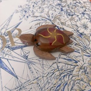 HAWAII WOODEN TURTLE MAGNET